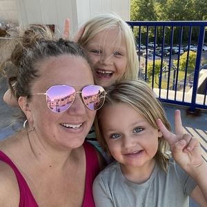 Meet your Posher, Danielle